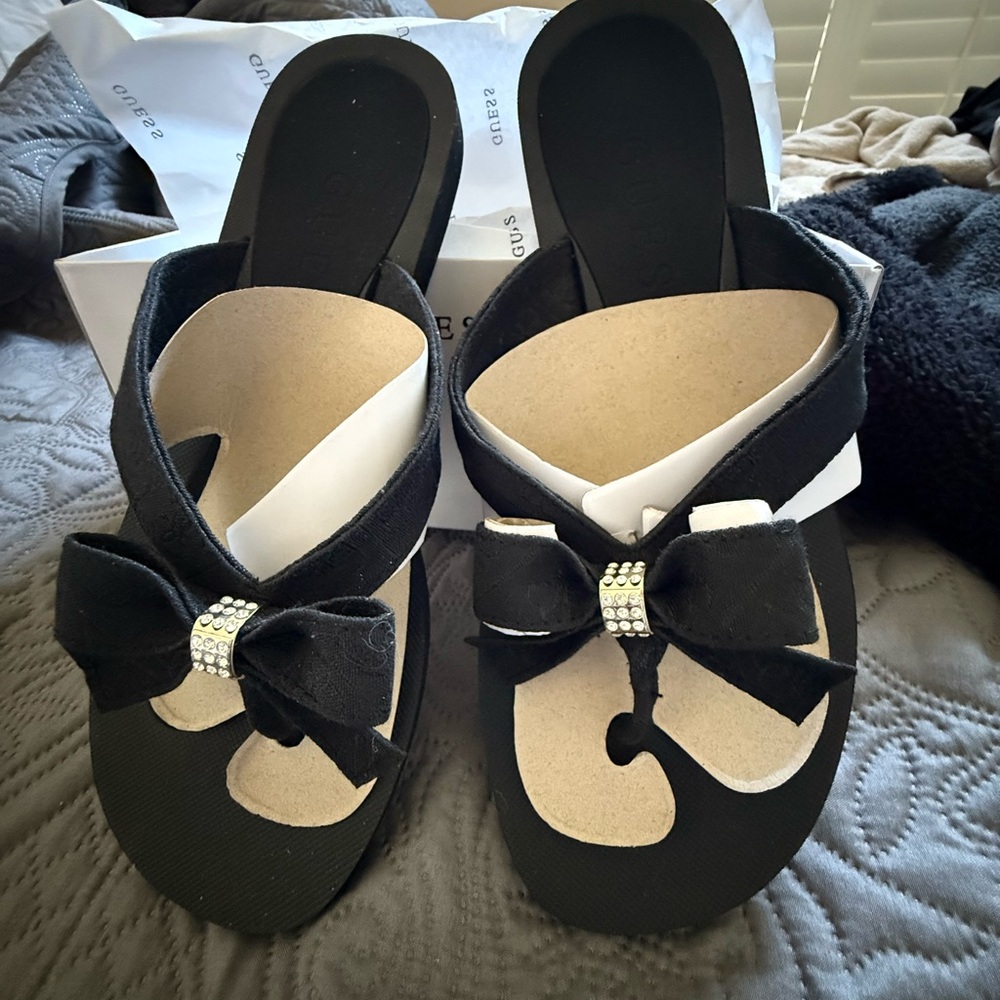 Guess Black Bow Thong Sandals with Rhinestone Accent
